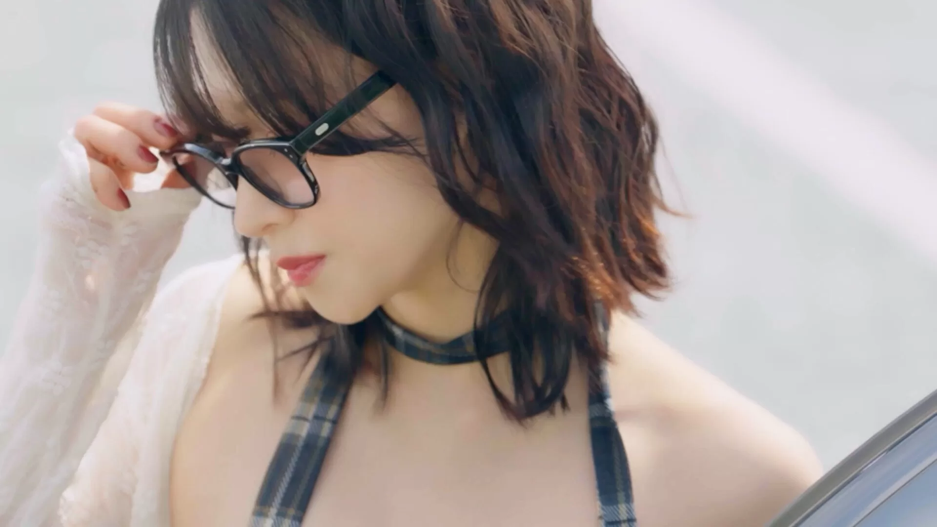 嘘美女拍摄中中文版下载，新人摄影师与顶流模特的禁忌罗曼史